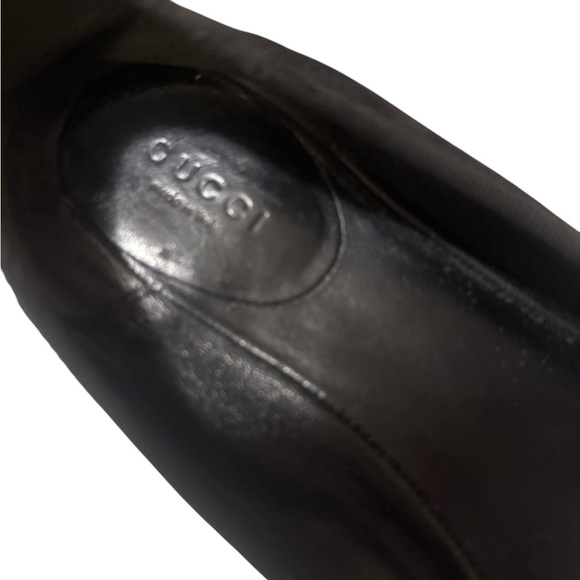 Gucci Black Women's Loafers with Gold Accent. good condition condition - Picture 16 of 16